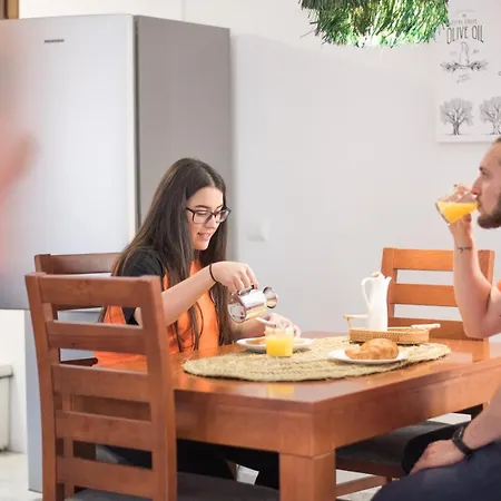 Tuguest Atico Gracia Apartment Granada